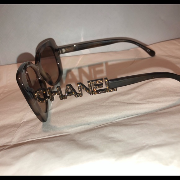Square Channel Sunglasses - Picture 8 of 17